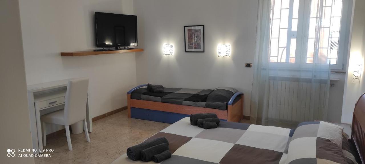 Pasqualina'S House Hotel Rome Bagian luar foto